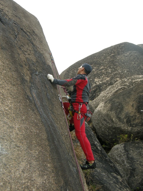 201204280027499348.jpg
