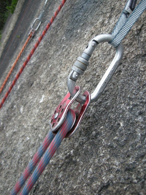 201209171442175807.jpg