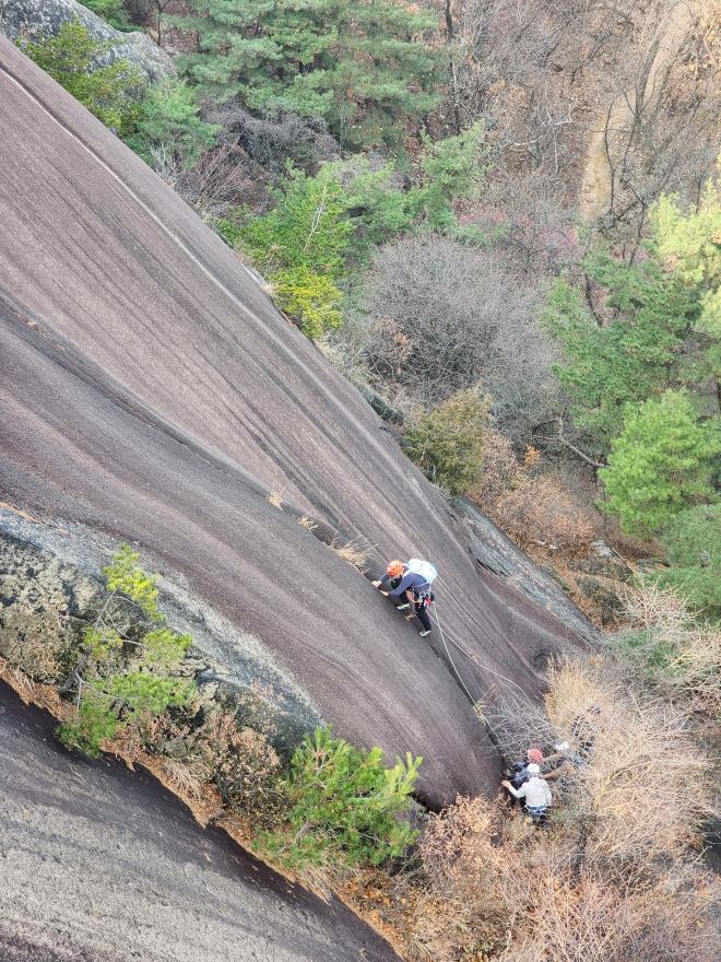 1626d67b66c71d4e4aa2618082a63579_1764514373_4879.jpg 1626d67b66c71d4e4aa2618082a63579_1764514