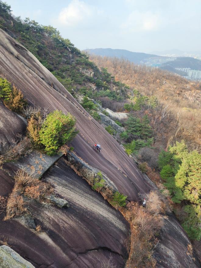 1626d67b66c71d4e4aa2618082a63579_1764514373_5869.jpg 1626d67b66c71d4e4aa2618082a63579_1764514