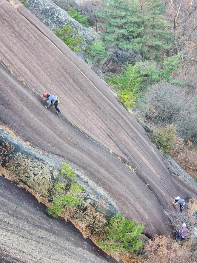 1626d67b66c71d4e4aa2618082a63579_1764514373_7325.jpg 1626d67b66c71d4e4aa2618082a63579_1764514