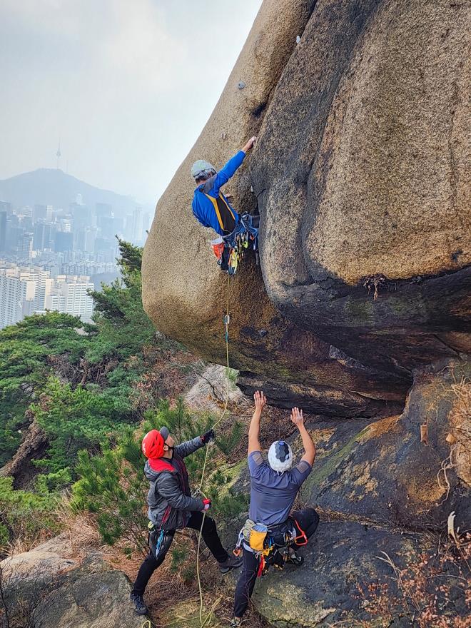 1626d67b66c71d4e4aa2618082a63579_1764514391_898.jpg 1626d67b66c71d4e4aa2618082a63579_1764514