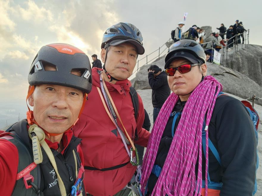 2cfb916ae70e48bb3345a604f6c216ad_1763305