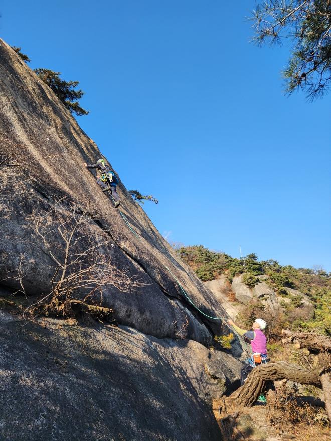 8924f338f667ce7e6597c8d9ba05b246_1763648